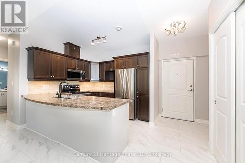 311 - 2799 St. Paul Avenue, Niagara Falls (Church'S Lane), ON - Indoor Photo Showing Kitchen With Upgraded Kitchen