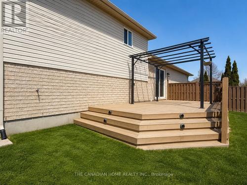 2842 Meadowgate Boulevard, London South, ON - Outdoor With Exterior