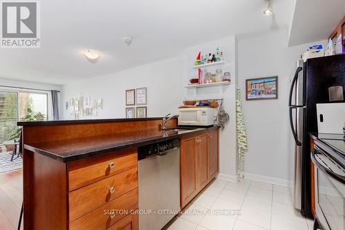 508 - 138 Somerset Street W, Ottawa, ON - Indoor Photo Showing Kitchen