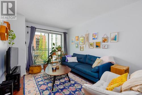 508 - 138 Somerset Street W, Ottawa, ON - Indoor Photo Showing Living Room