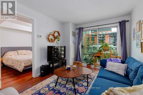 508 - 138 Somerset Street W, Ottawa, ON - Indoor Photo Showing Living Room