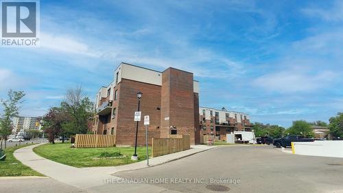 115 - 1055 A Forestwood Drive, Mississauga, ON - Outdoor
