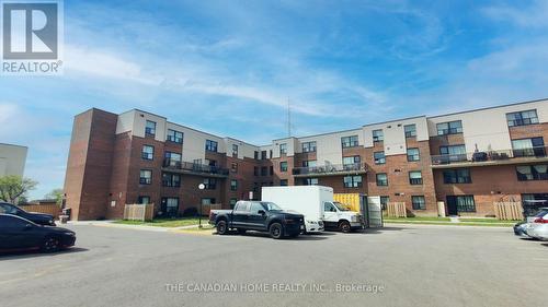 115 - 1055 A Forestwood Drive, Mississauga, ON - Outdoor