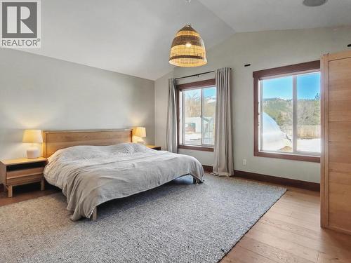 8170 Plotnikoff Road, Grand Forks, BC - Indoor Photo Showing Bedroom