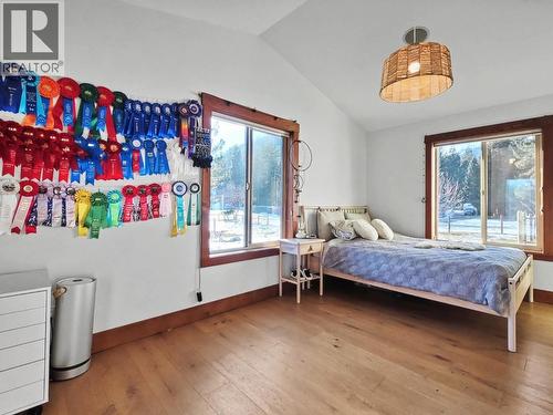 8170 Plotnikoff Road, Grand Forks, BC - Indoor Photo Showing Bedroom
