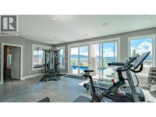 593 Harrogate Lane, Kelowna, BC - Indoor Photo Showing Gym Room