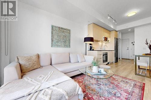 1805 - 20 Tubman Avenue, Toronto, ON - Indoor Photo Showing Living Room