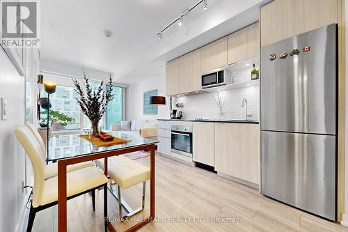 1805 - 20 Tubman Avenue, Toronto, ON - Indoor Photo Showing Kitchen