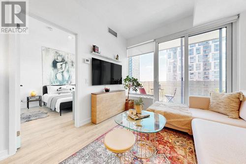 1805 - 20 Tubman Avenue, Toronto, ON - Indoor Photo Showing Living Room