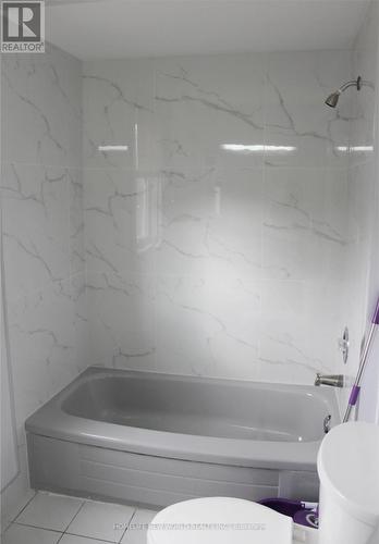 328 Port Royal Trail, Toronto, ON - Indoor Photo Showing Bathroom