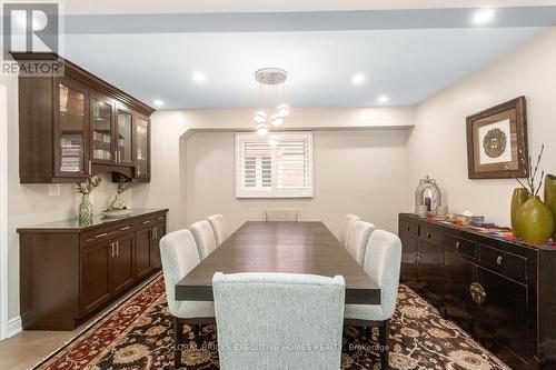 5952 Grossbeak Drive, Mississauga, ON - Indoor Photo Showing Dining Room