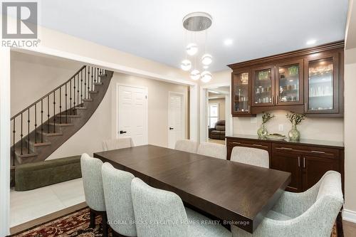 5952 Grossbeak Drive, Mississauga, ON - Indoor Photo Showing Dining Room