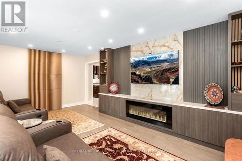 5952 Grossbeak Drive, Mississauga, ON - Indoor Photo Showing Living Room With Fireplace