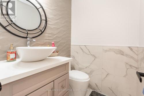 5952 Grossbeak Drive, Mississauga, ON - Indoor Photo Showing Bathroom