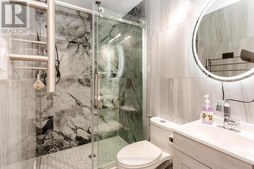5952 Grossbeak Drive, Mississauga, ON - Indoor Photo Showing Bathroom