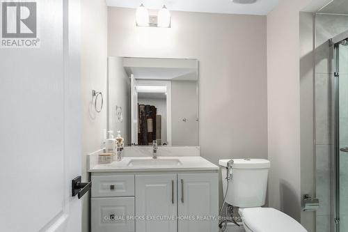 5952 Grossbeak Drive, Mississauga, ON - Indoor Photo Showing Bathroom