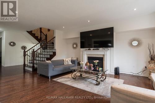 278 Sharon Creek Drive, East Gwillimbury, ON - Indoor Photo Showing Living Room With Fireplace