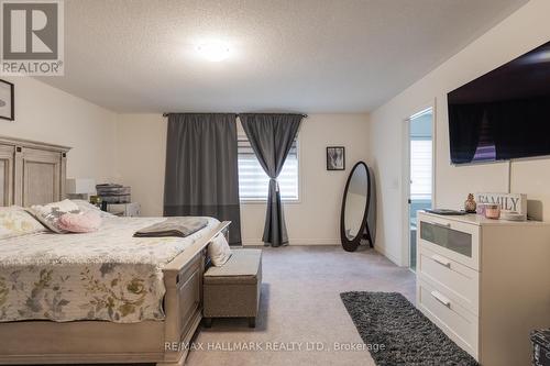 278 Sharon Creek Drive, East Gwillimbury, ON - Indoor Photo Showing Bedroom