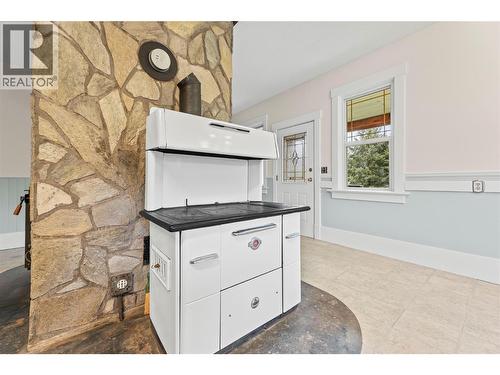 main floor - 3135 Edes Road, Salmon Arm, BC - Indoor