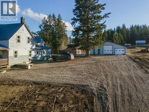 3135 Edes Road, Salmon Arm, BC - Outdoor