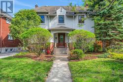 320 CLEMOW AVENUE Ottawa, ON K1S 2B8