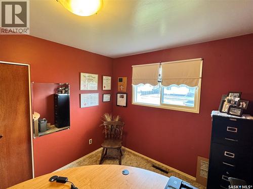 423 7Th Avenue W, Biggar, SK - Indoor