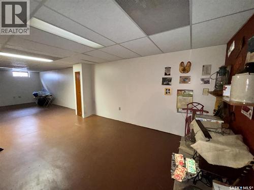 423 7Th Avenue W, Biggar, SK - Indoor