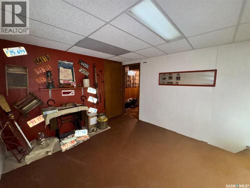 423 7Th Avenue W, Biggar, SK - Indoor Photo Showing Other Room