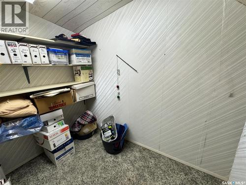 423 7Th Avenue W, Biggar, SK - Indoor Photo Showing Other Room