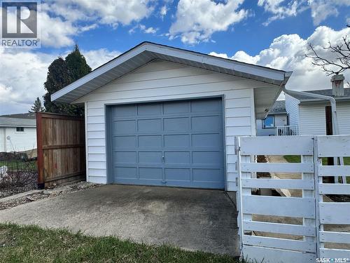 423 7Th Avenue W, Biggar, SK - Outdoor
