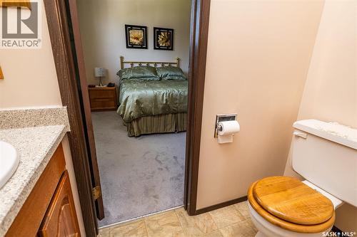512 9Th Street E, Wynyard, SK - Indoor Photo Showing Bathroom