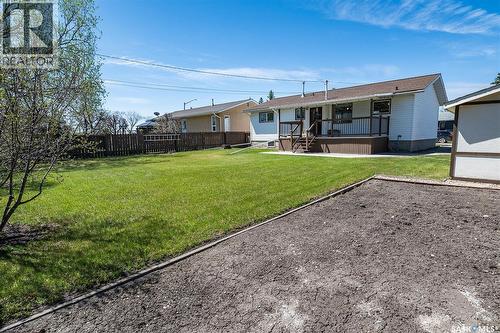 512 9Th Street E, Wynyard, SK - Outdoor With Deck Patio Veranda