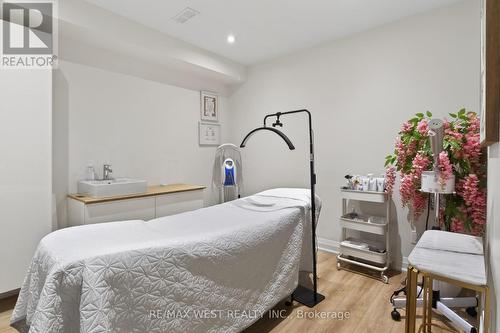 10 - 160 Cidermill Avenue, Vaughan, ON 