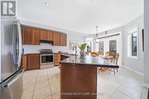 2070 Willhaven Trail, Oakville, ON - Indoor Photo Showing Kitchen With Stainless Steel Kitchen