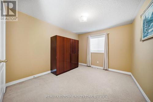 2070 Willhaven Trail, Oakville, ON - Indoor Photo Showing Other Room