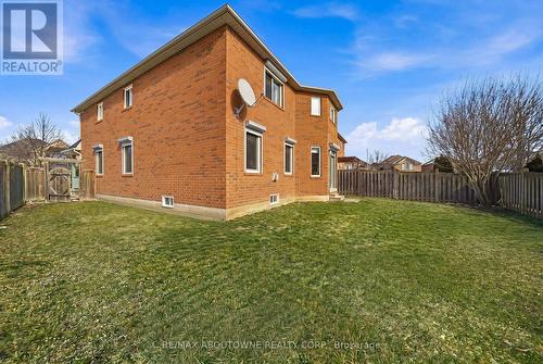 2070 Willhaven Trail, Oakville, ON - Outdoor