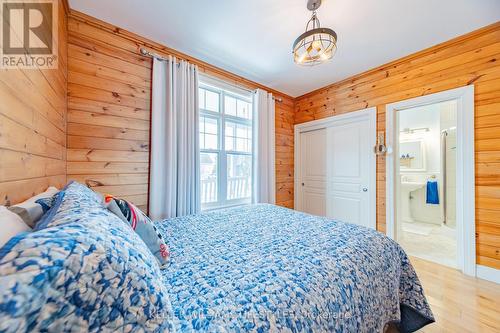 73028 Denise Court, Bluewater (Zurich), ON - Indoor Photo Showing Bedroom