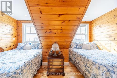 73028 Denise Court, Bluewater (Zurich), ON - Indoor Photo Showing Bedroom