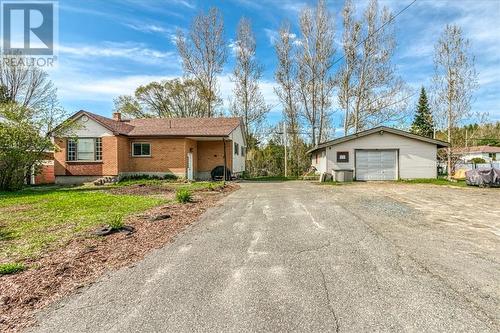 60 Allan, Coniston, ON - Outdoor