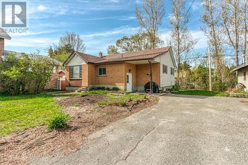60 Allan, Coniston, ON - Outdoor