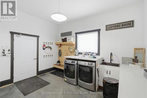 143 River Street, Scugog, ON - Indoor Photo Showing Laundry Room