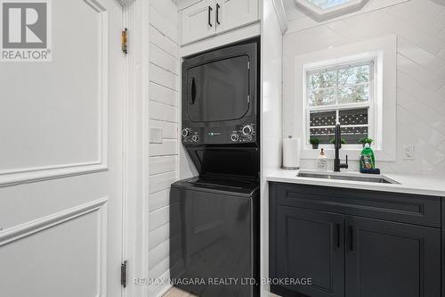343 Cambridge Road W, Fort Erie (Crystal Beach), ON - Indoor Photo Showing Laundry Room
