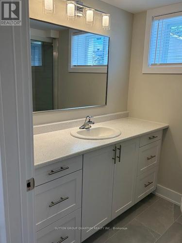 5380 Mericourt Road, Burlington, ON - Indoor Photo Showing Bathroom