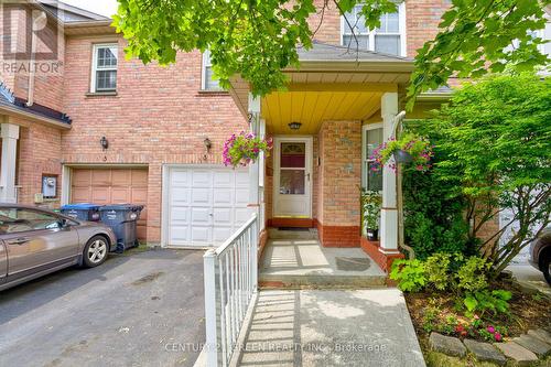 3 DESERT SAND DRIVE  Brampton, ON L6R 1P9