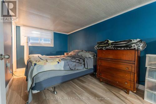 33 Dominion Avenue, Kapuskasing, ON - Indoor Photo Showing Bedroom