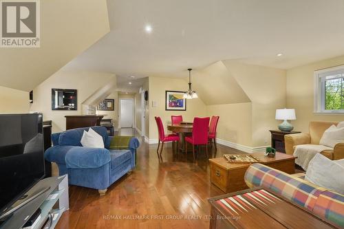 5 Ironwood Crescent, Brighton, ON - Indoor Photo Showing Living Room