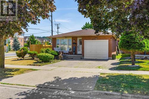 102 JUNIPER DRIVE  Hamilton, ON L8E 4G6