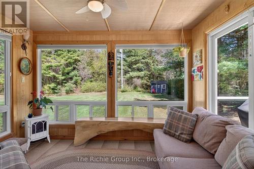 1345 South Wilberforce Road, Highlands East, ON - Indoor Photo Showing Living Room