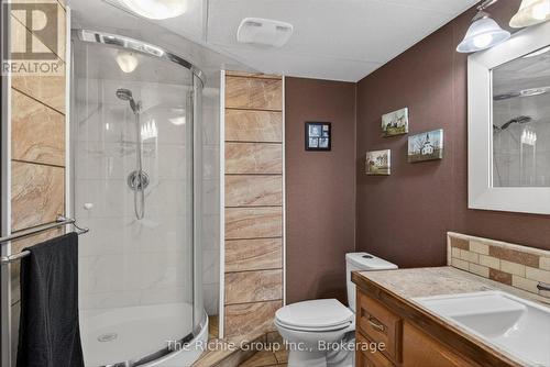 1345 South Wilberforce Road, Highlands East, ON - Indoor Photo Showing Bathroom