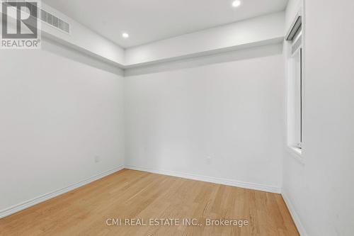 20 Hillcroft Way, Kawartha Lakes, ON - Indoor Photo Showing Other Room